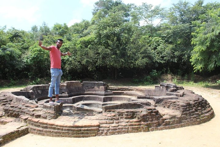 Lotus pond polonnaruwa ruin 